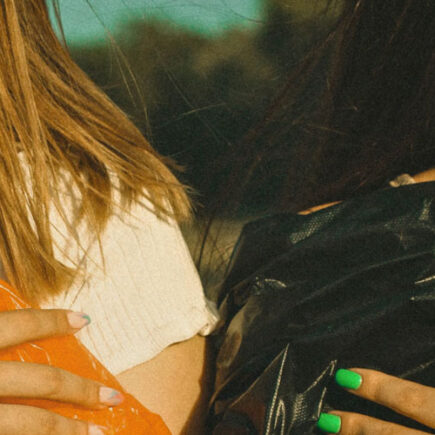 Réimaginer la mode durable : perspectives interdisciplinaires pour un avenir régénérateur