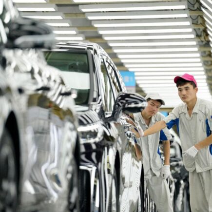 Les taxes proposées par l'Union européenne sur les véhicules électriques chinois et leurs implications