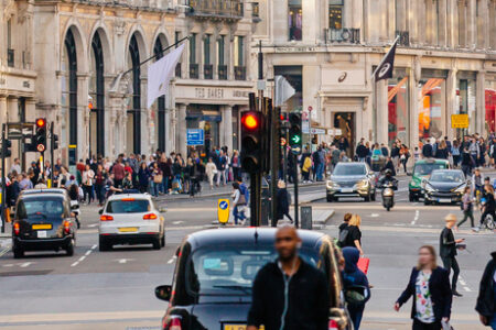 Informations mensuelles sur le secteur - Experian UK