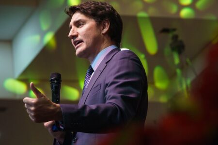 La démission de Trudeau suscite l'incertitude dans l'économie canadienne
