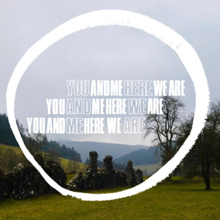 Vous et moi ici nous sommes - un éloge pour Roger John Coward