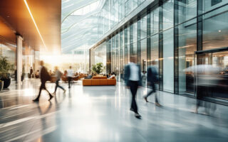 Les entreprises de services d'installation se concentrent sur la stratégie et l'innovation dans les appels de bénéfices du quatrième trimestre