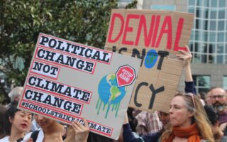 Laisser tout le monde derrière: la transition verte au milieu de la guerre violente