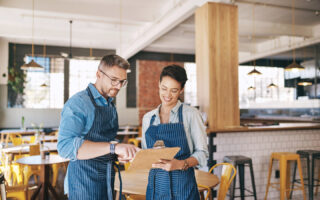 Vérification des antécédents du secteur de la vente au détail: un guide de recrutement