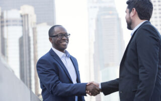 Pourquoi la migration des données est essentielle au succès des fusions et acquisitions: 8 raisons clés