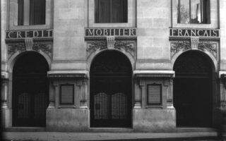 Vers une économie politique internationale de finance dans la course