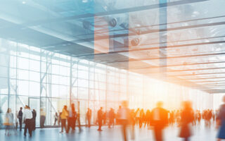 Les entreprises de marketing et de publicité doublent sur l'IA, l'engagement des clients, le talent au T2