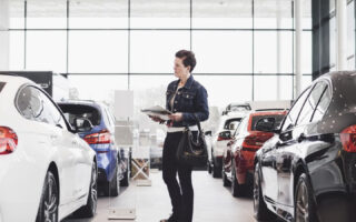 Comment pouvez-vous économiser du temps et de l'argent sur la vérification de votre véhicule?