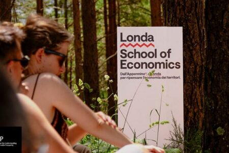 Pourquoi une nouvelle pensée économique peut – et doit – commencer à la marge