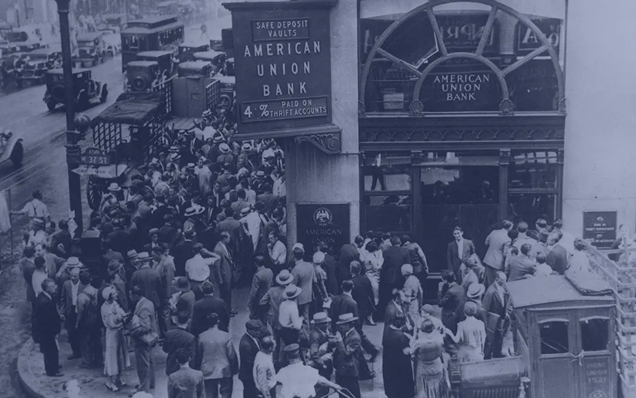 Black and white photo of a bank run on the American Union Bank which collapsed and went out of business on June 30, 1931.